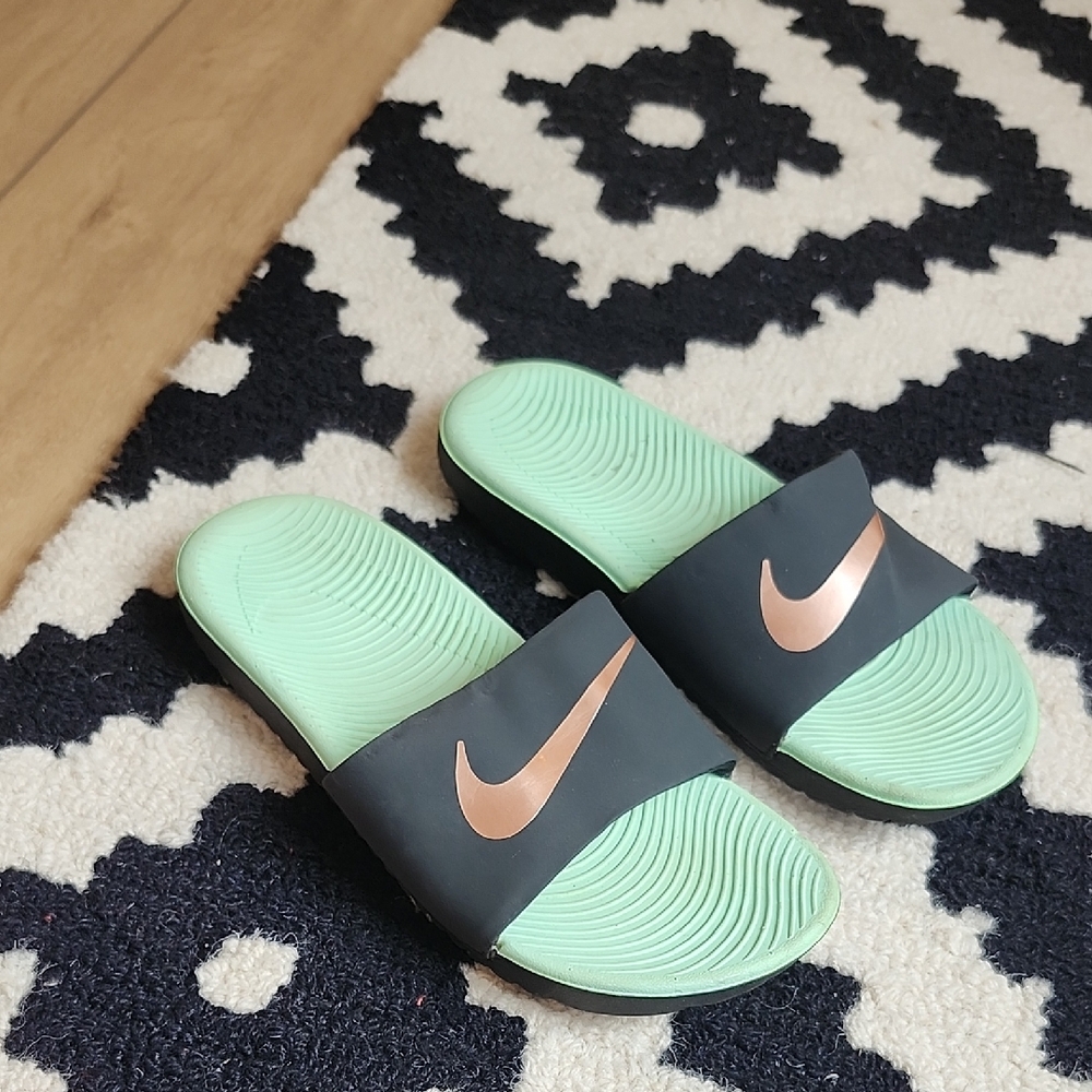 Nike Slide Sandals, Girls 4
